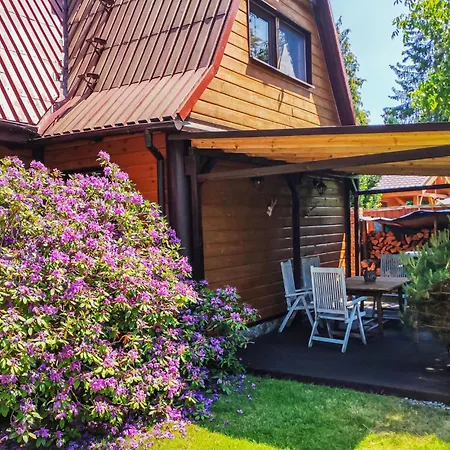 Сasa de vacaciones 3 Bedroom Lovely In Nowe Warpno