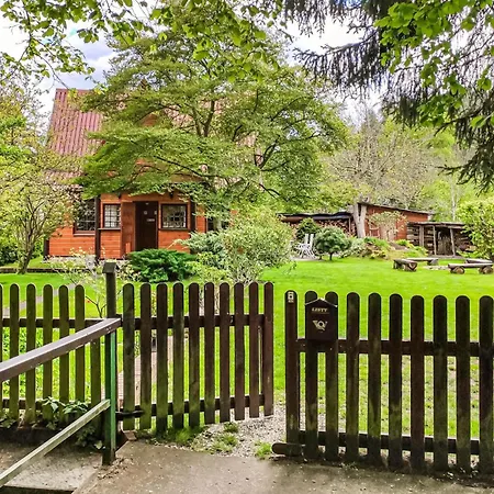 Сasa de vacaciones 3 Bedroom Lovely In Nowe Warpno