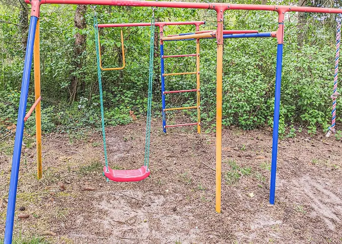 3 Bedroom Lovely In Ferienhaus Nowe Warpno